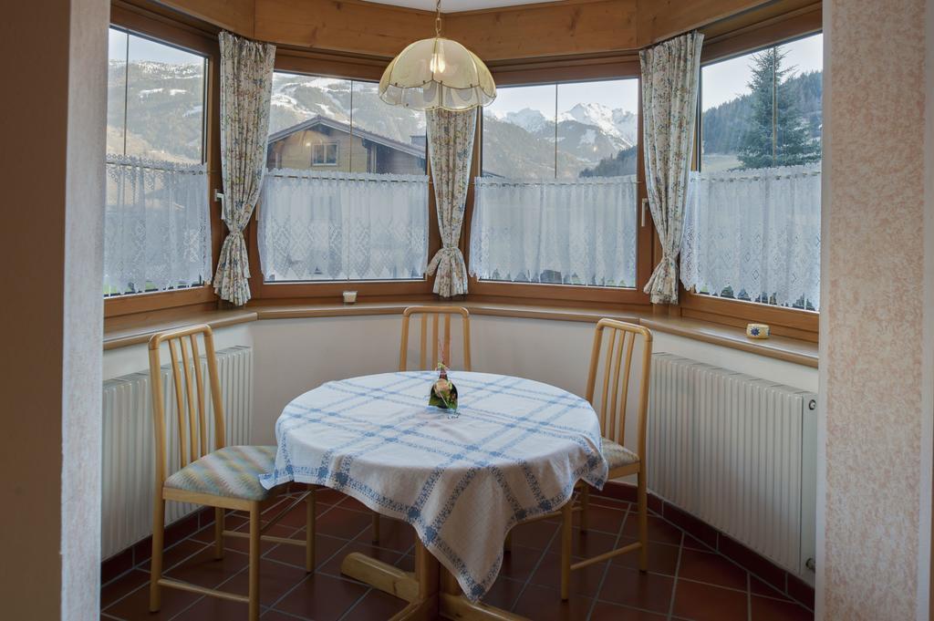 Haus Schoenegger Дорфгаштайн Номер фото