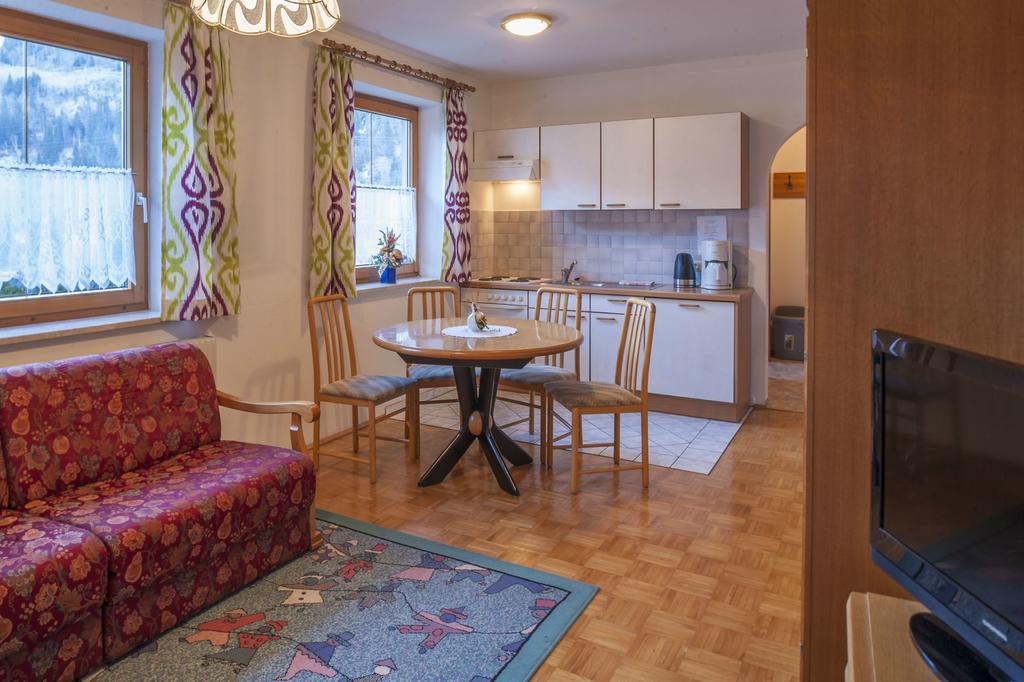 Haus Schoenegger Дорфгаштайн Номер фото